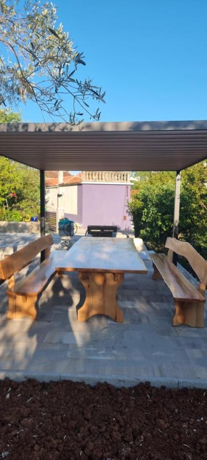 Bruno's House Apartma *